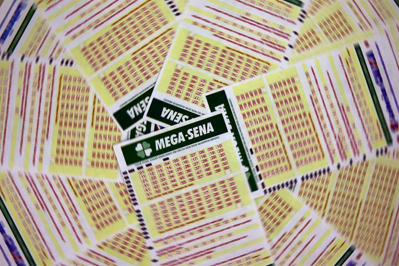 Mega-Sena: ninguém acerta as seis dezenas e prêmio acumula em R$ 115 milhões