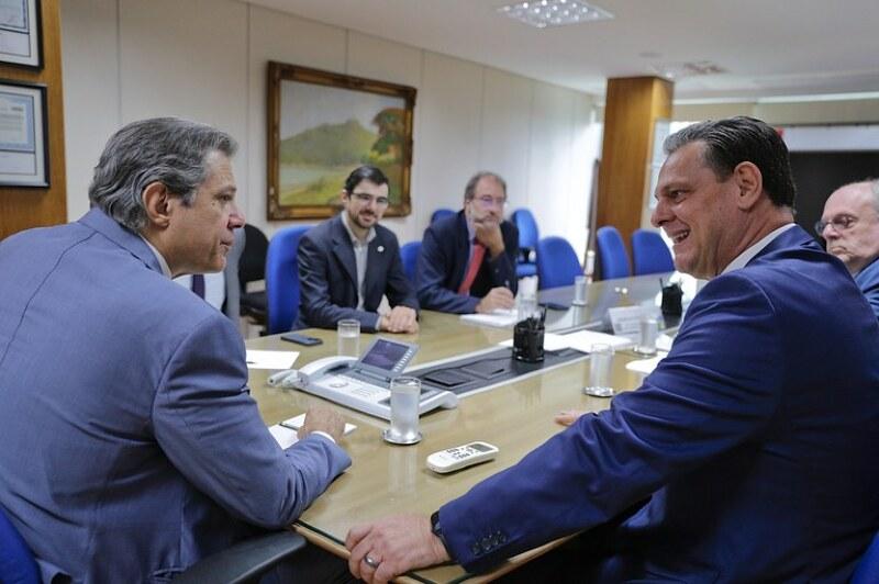 FÁVARO E HADAD