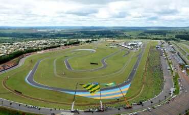 SGG-E-SEEL-ASSINAM-ACORDO-PARA-TRAZER-MOTOGP-A-GOIANIA-AUTODROMO.jpg.jpg