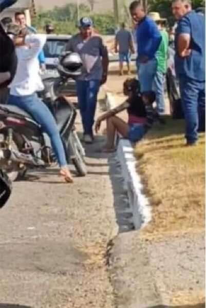 menina salva de fogo