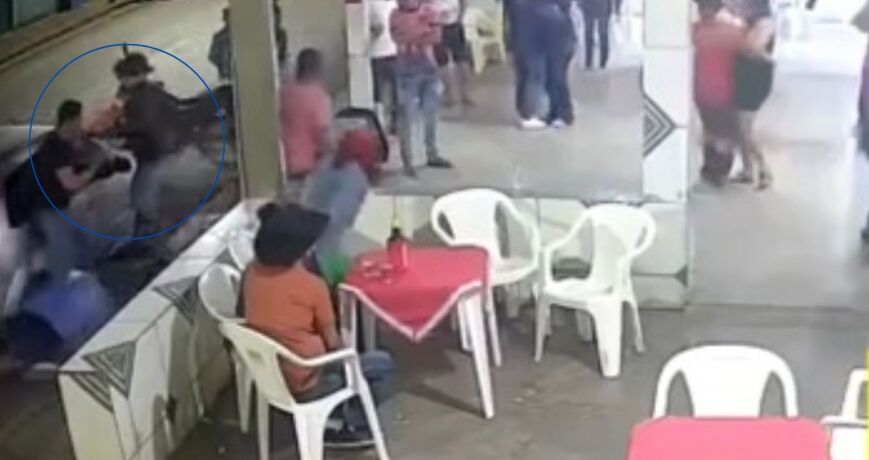 Briga em frente a bar termina com homem morto e outro ferido em Arenápolis; vídeo