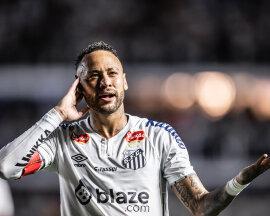 Neymar decide nos minutos finais e Santos vence Flamengo na Vila Belmiro